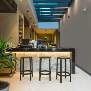 1036_tom_bar_65.jpg
